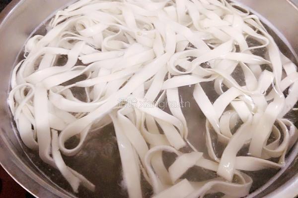 酸菜肉丝面的做法图解12