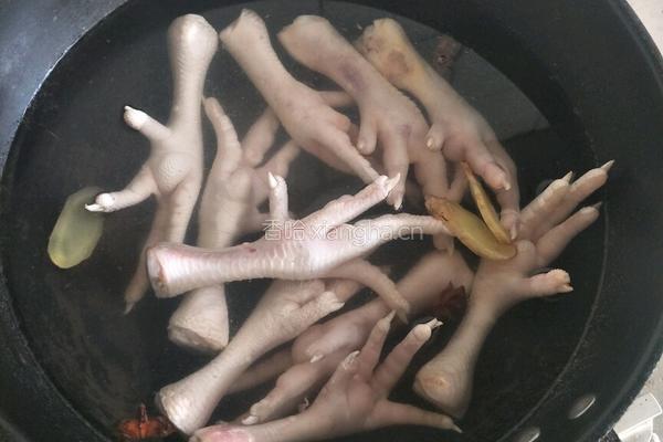 自创鸡爪的做法图解1