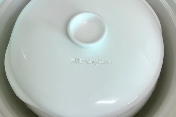 石斛洋参鲍鱼炖鸡汤的做法图解4