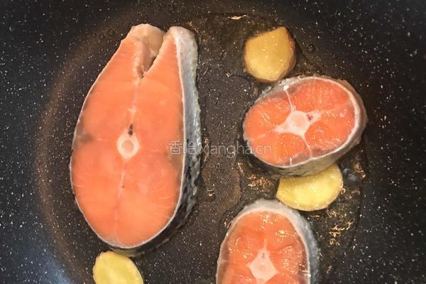 煎三文鱼的做法图解3