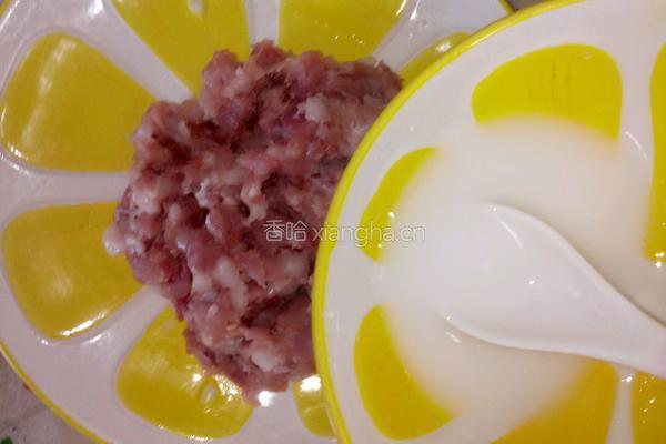 蒜苔炒肉沫的做法图解2