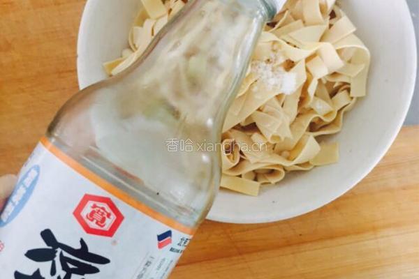 凉拌干豆腐的做法图解3
