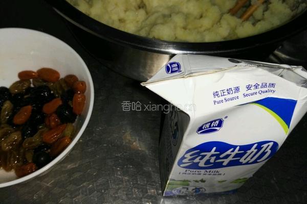 蓝莓土豆泥和番茄土豆泥的做法图解4