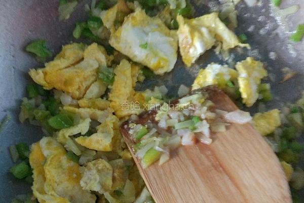 蔬菜蛋炒饭的做法图解4