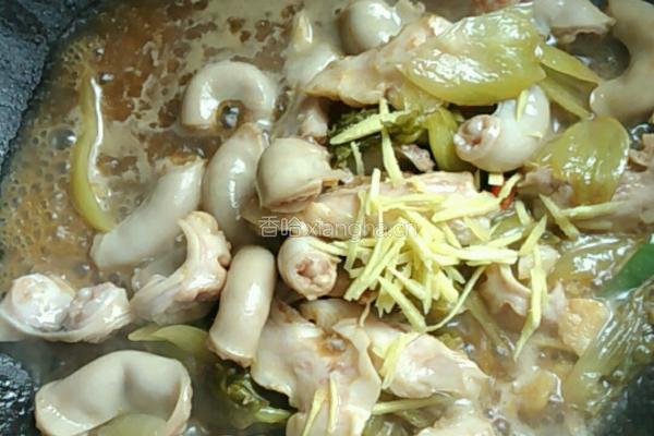 酸菜炒生肠的做法图解10