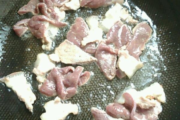 五花肉猪肝炒菠菜的做法图解7