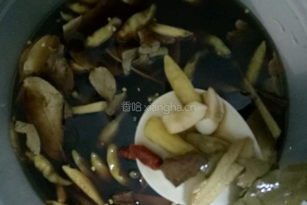 泡椒鸡爪的做法图解6