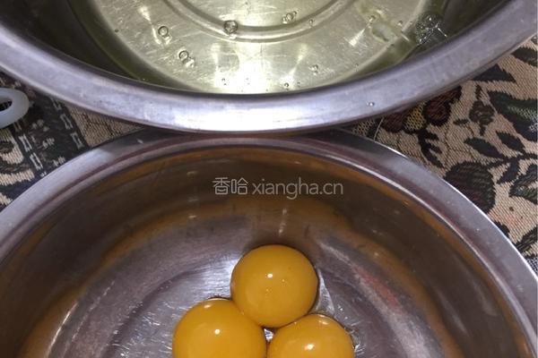 瓦萨林可可戚风蛋糕的做法图解2