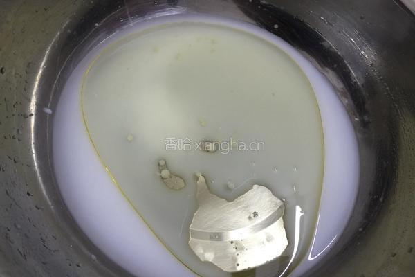 原味纸杯蛋糕的做法图解1