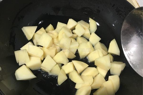 鸡猪肉炖土豆的做法图解4