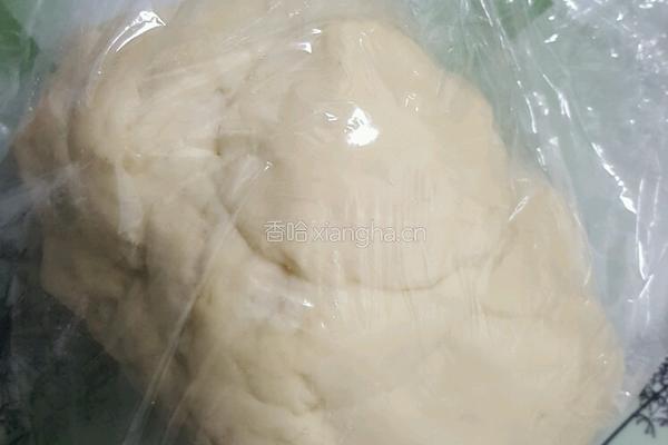 萝卜海带豆腐素包子的做法图解1