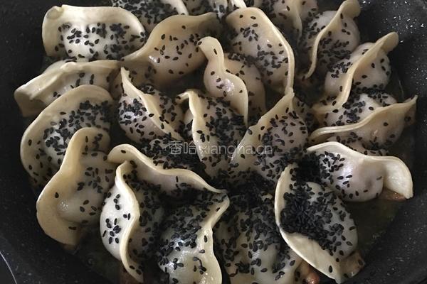 煎饺的做法图解9