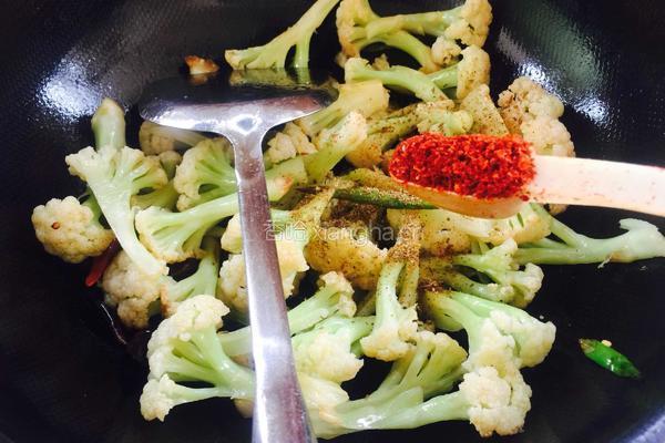干煸孜然菜花的做法图解10
