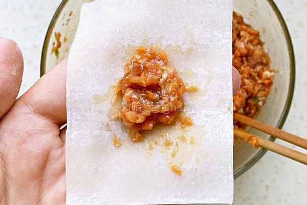 猪肉胡萝卜馅馄饨的做法图解6