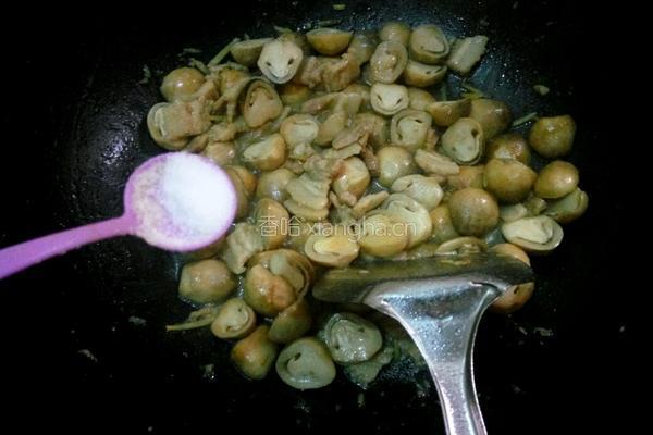 草菇炒肉的做法图解7