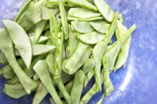 扁豆咸粥的做法图解3