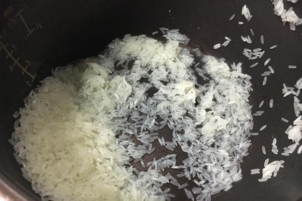 苋菜田园炒饭的做法图解2