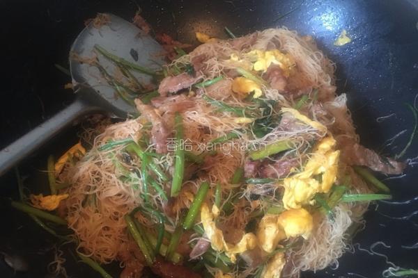 笨鸡蛋黑椒牛肉炒福建米粉的做法图解9