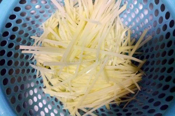 酸辣土豆丝的做法图解3