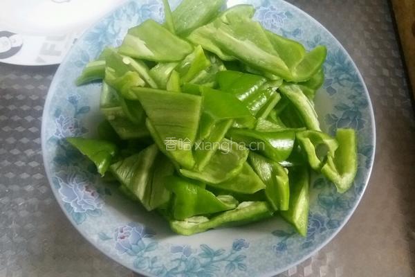 鸡蛋炒尖椒的做法图解2