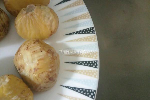 板栗煲鸡汤的做法图解9