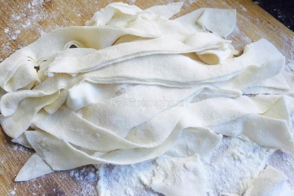 饺子皮做的蛤蜊面的做法图解8