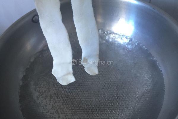 饺子皮做的蛤蜊面的做法图解16