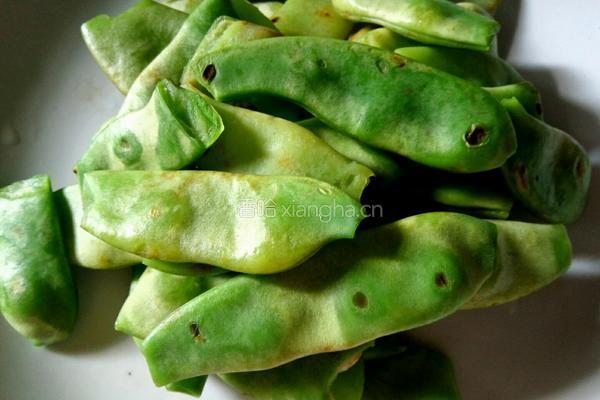 排骨炖油豆角的做法图解4