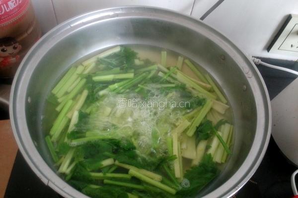 土豆丝炒芹菜的做法图解7