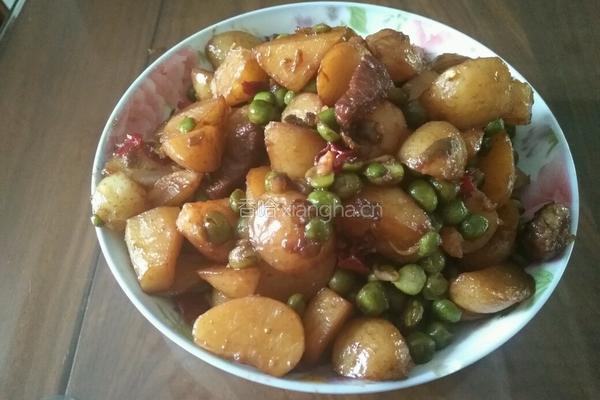 土豆炖青豆的做法图解4