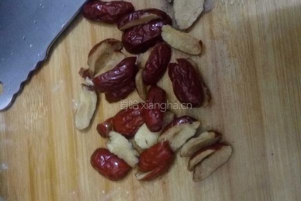 银耳莲子红枣羹的做法图解5