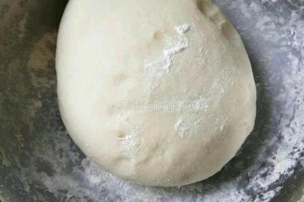 烫面韭菜饼的做法图解1