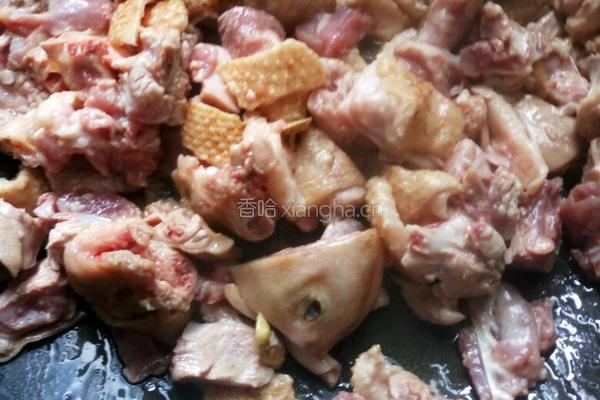 长参炖鸭肉的做法图解5
