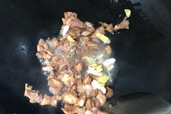 茭白炒肉的做法图解5