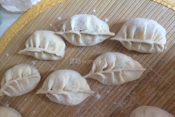 韭菜鸡蛋发面饺子的做法图解9