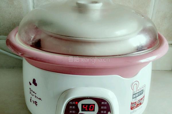 薏豆芡实莲子粥的做法图解8