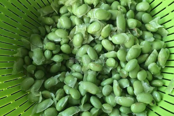 清炒毛豆米的做法图解1
