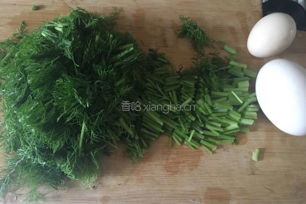 茴香苗蛋饼的做法图解1