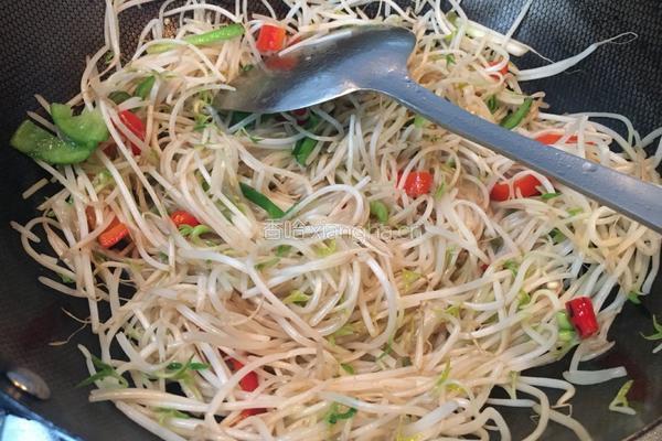 清炒豆芽的做法图解3