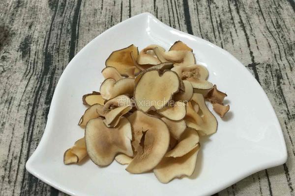 罗汉果海底椰瘦肉汤的做法图解3