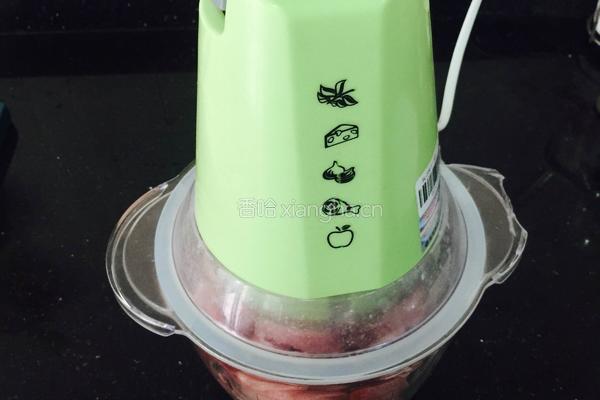 太子参麦冬瘦肉炖汤的做法图解3