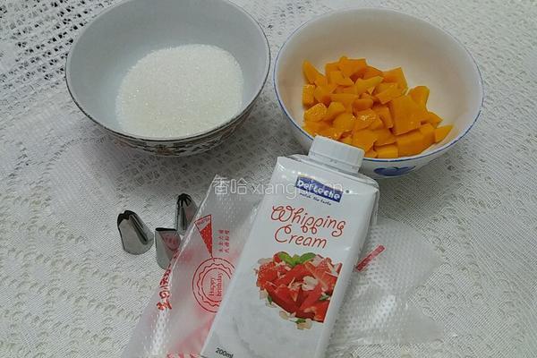 8寸奶油裱花蛋糕的做法图解7