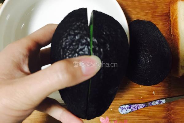 牛油果芝士三文治的做法图解2