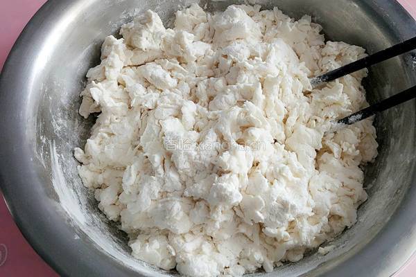 香菇猪肉锅烙的做法图解1