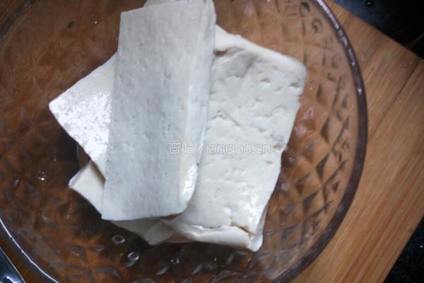 青椒煎豆腐的做法图解3