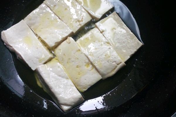 青椒煎豆腐的做法图解4