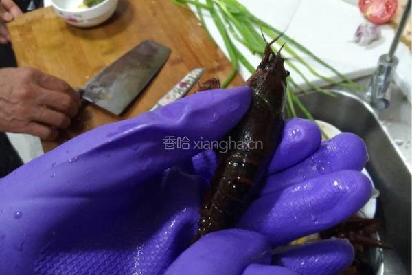 爆炒小龙虾的做法图解1