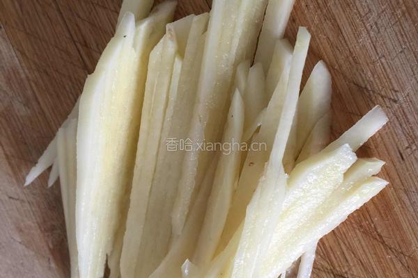 青椒土豆丝的做法图解2