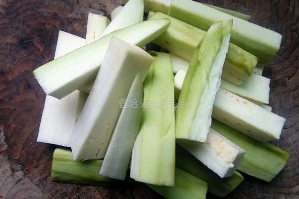鱼香茄子的做法图解2