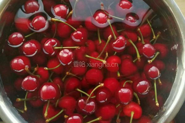 荔枝樱桃扣的做法图解4